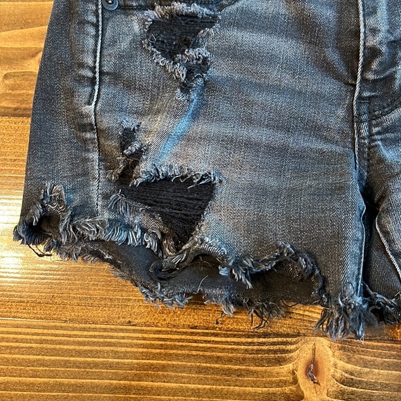American Eagle Distressed Shorts - Picture 2 of 10